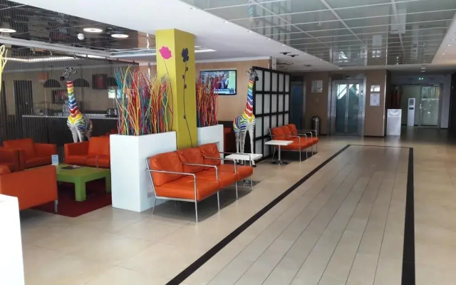 Holiday Inn Express Paris-Canal de la Villette by IHG