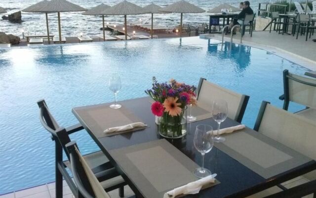 Kalamaki Mare Suites