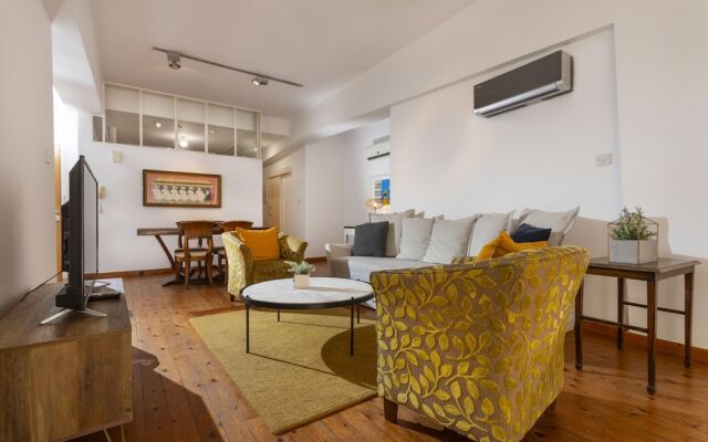 1-80 Collection Apt 101