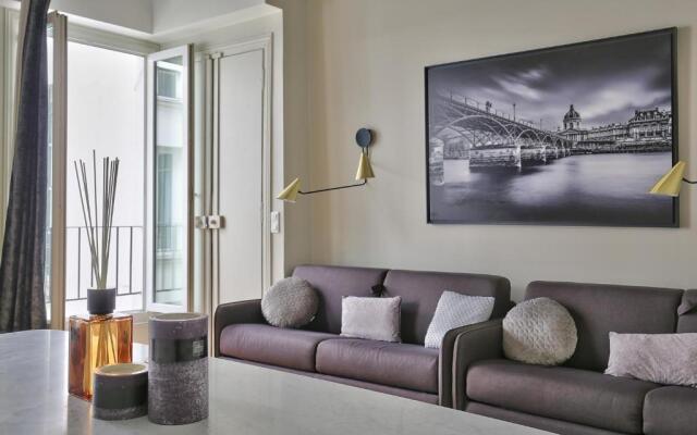 70 - Authentic Parisian Flat