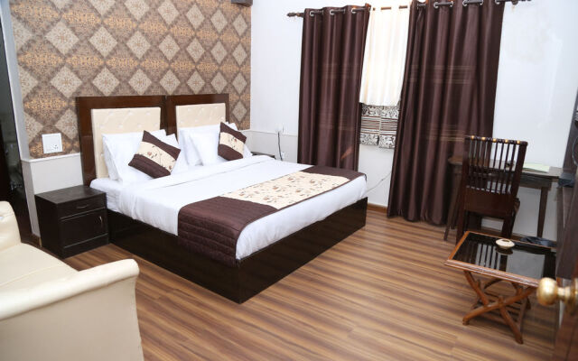 Pacific Inn Suryansh Hotel
