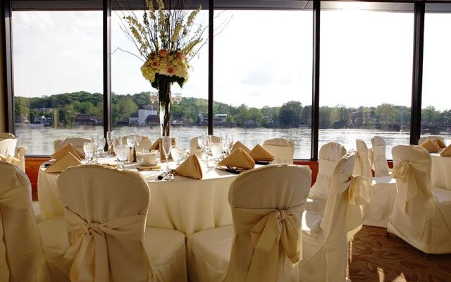 Lambertville Station Restaurant and Inn