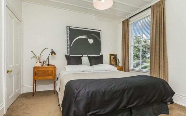 Robyn's Luxury Cottage