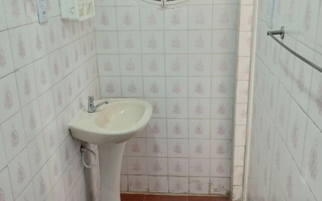 Angelus Hotel & Estacionamento