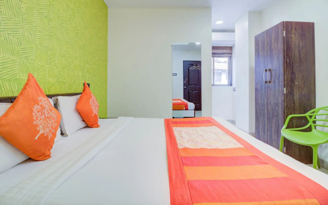 OYO 9748 Hotel Girgaon Palace