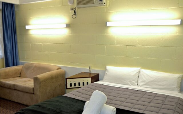Charles Sturt Motor Inn West Wyalong
