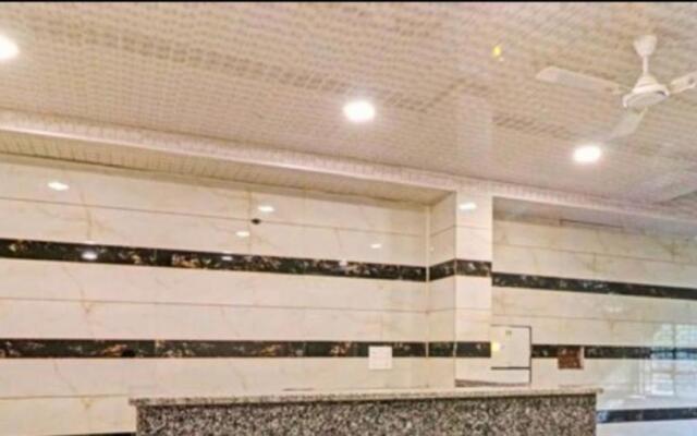 Qotel Hotel Peeragarhi