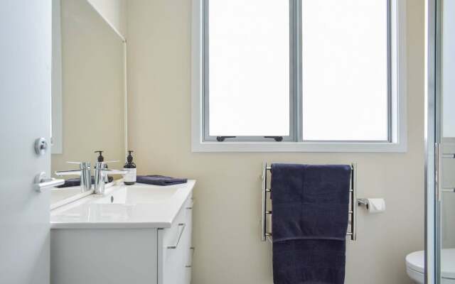 2 Bedroom Loft Style Apartment in Ponsonby