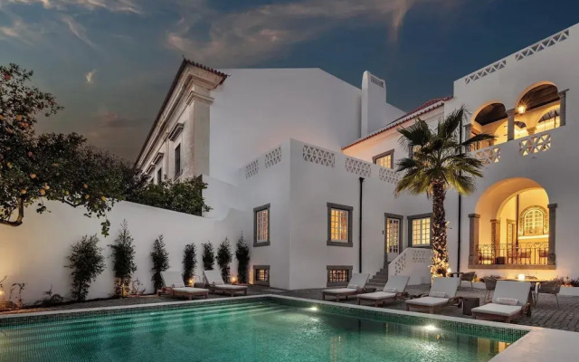 CICIOSO Boutique Hotel