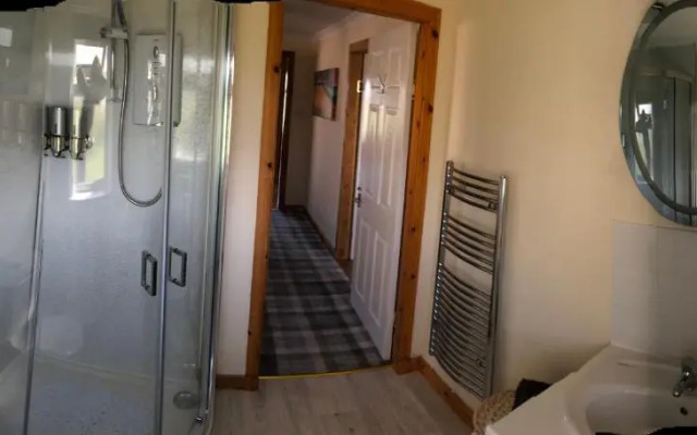 Old School - Exclusive 5 Room private suite