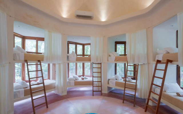 Hotel Holistika