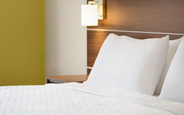 Holiday Inn Express & Suites Philadelphia - Mt. Laurel by IHG