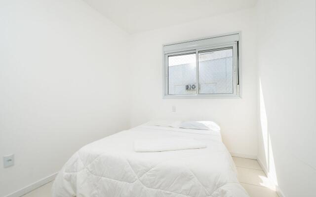 Apto c/piscina próx a praia de Canasvieiras RCP407