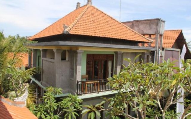 Villa Bungsil Gading