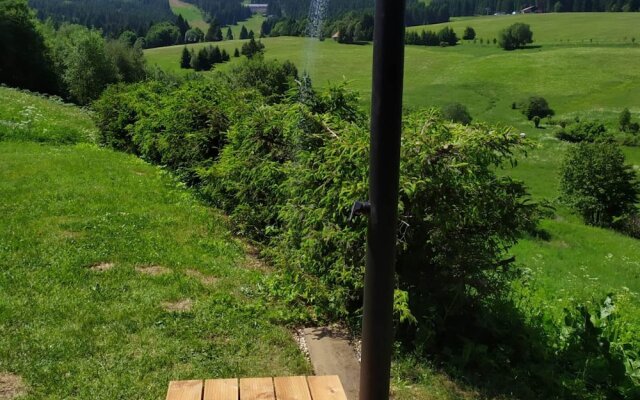 Detached House with Garden And Terrace., 1km of Ski Lift