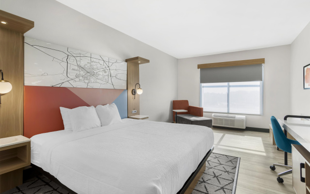 Best Western Plus Rose City Conference Center Inn