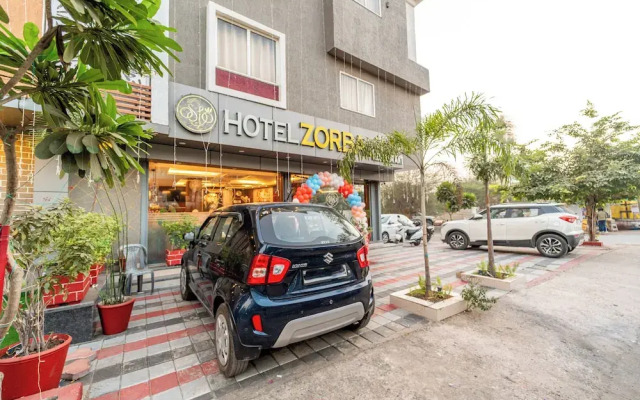 Treebo Premium Zorba