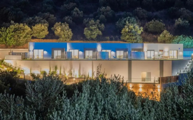 Deluxe Villa Polydoros