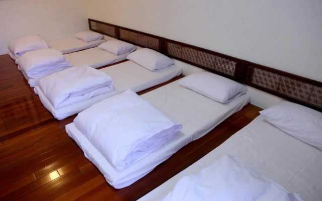 Xie Tainan Castle Town B&B