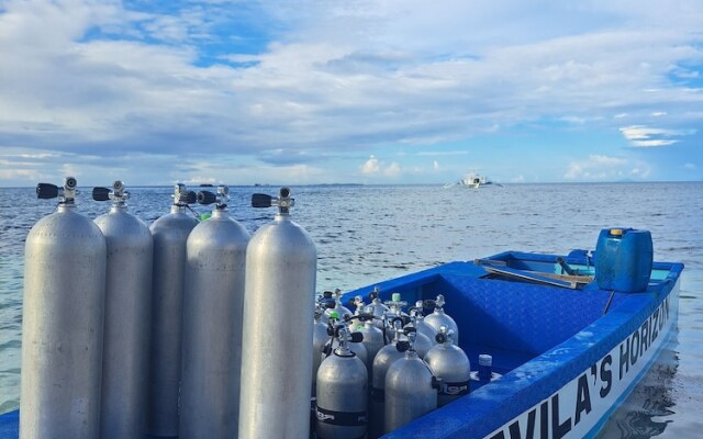 Avila's Horizon Dive Resort