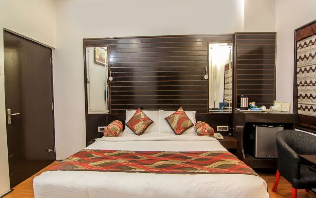 OYO 9242 Le-Leisure Hotel