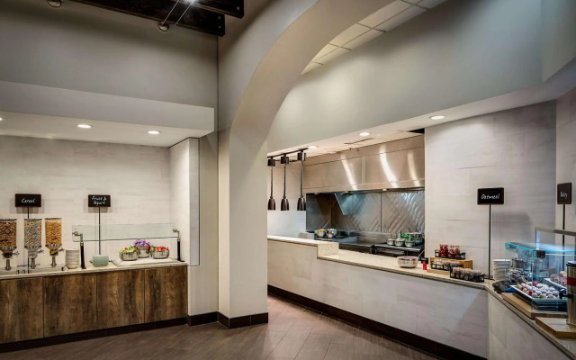 Embassy Suites by Hilton Dallas Love Field