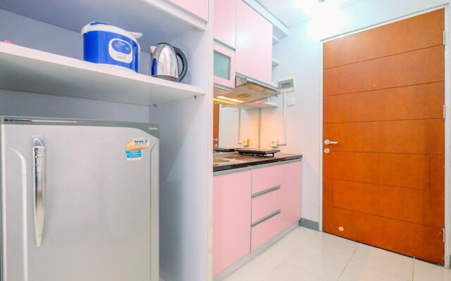 Homey And Cozy Studio Room Taman Melati Margonda Apartment