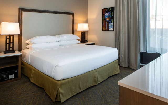 DoubleTree by Hilton Madison East