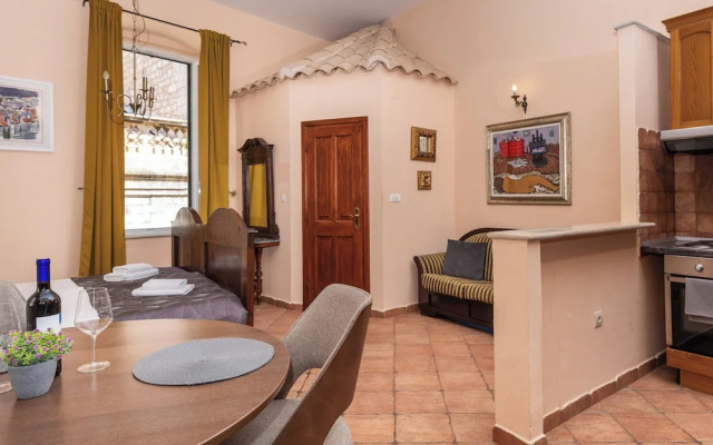Amoret  (Private accommodation)
