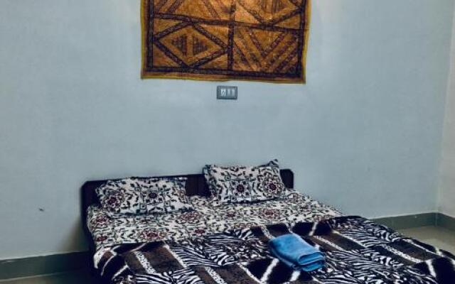 saffron guest house & hostel