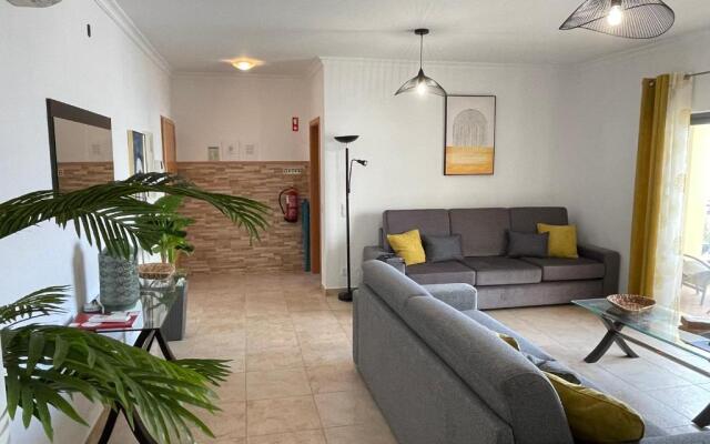Lucas House 3 - Garden Apartment