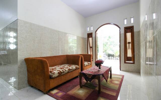 RedDoorz near Museum Gunung Merapi