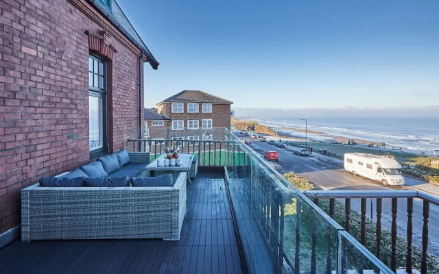 Host Stay Captain s Deck Seafront Apartment