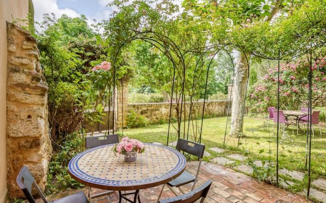 The Awning Housecosy Holiday Home in Rustrel With Swimming Pool