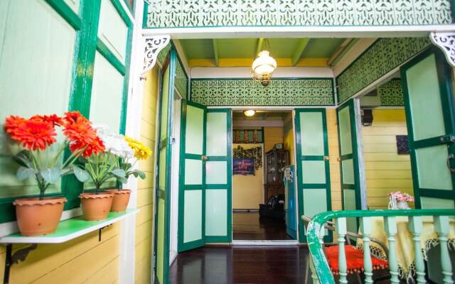 Laksameenarai Guesthouse - Hostel