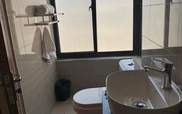 Eleganciana Lodges Ltd