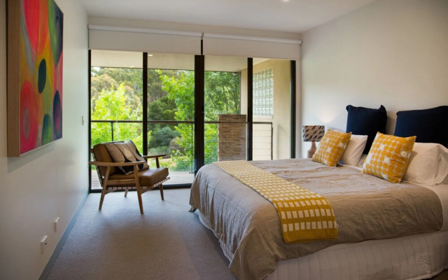Lake Daylesford Lodge 3