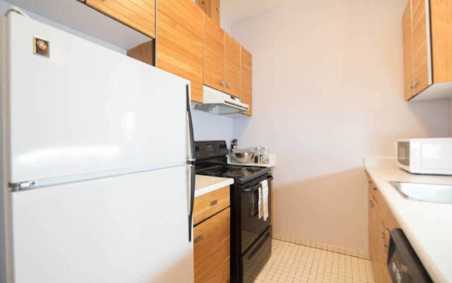 LM Stays - 142 James Street Loft