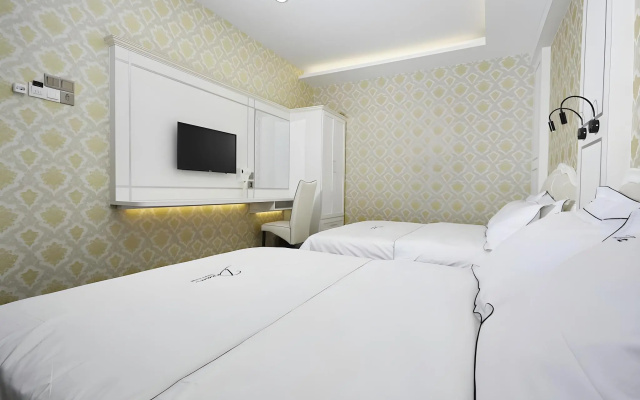 Dream Luxury Hotel
