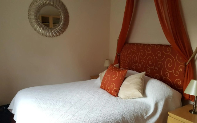 The Edward Hotel