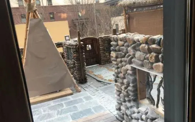 Yitang Yizhai Hot Spring Hotel