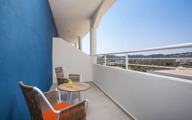 Mazoren Art Hotel