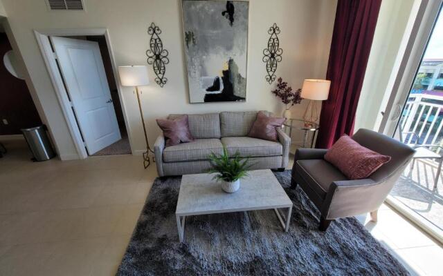 2br2bd, Downtown, Cal King