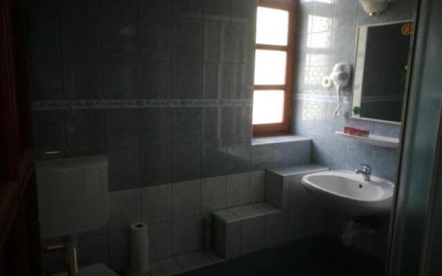 Apartmanház Klára