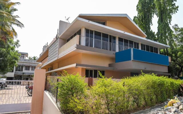 OYO 12237 Luxury Villas