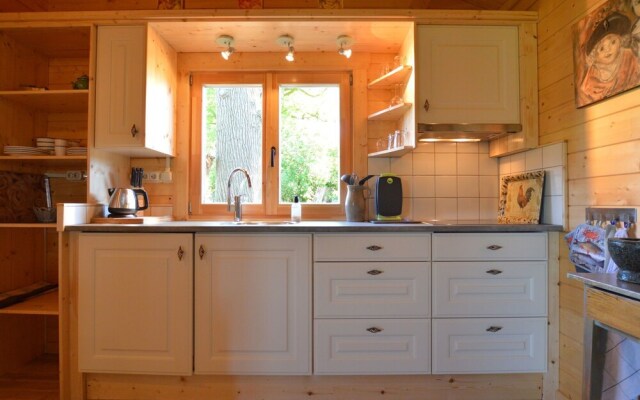 Cosy Chalet in Lottum With Garden