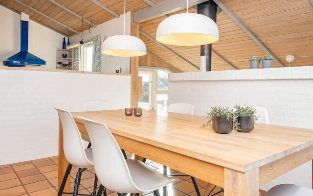 6 Person Holiday Home in Hemmet