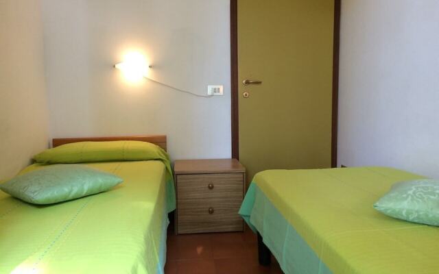 Nice Three-bedroom Flat With Balcony