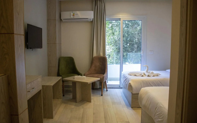 Nine Pyramids View Hotel
