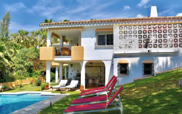 Superb Villa in Elviria With Swimming Pool